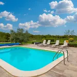 Villa Royal Nin