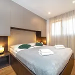 Royal Villa Nin