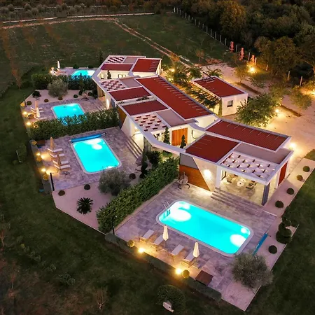 Villa Royal *