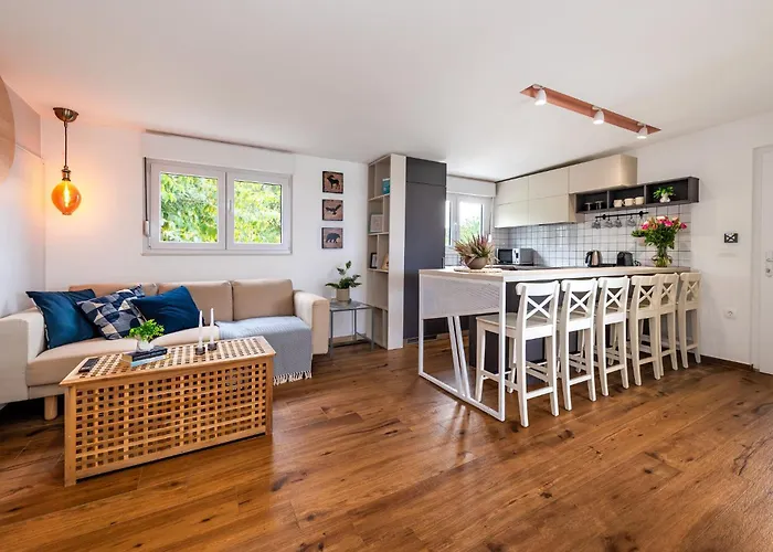 Вилла Royal Нин