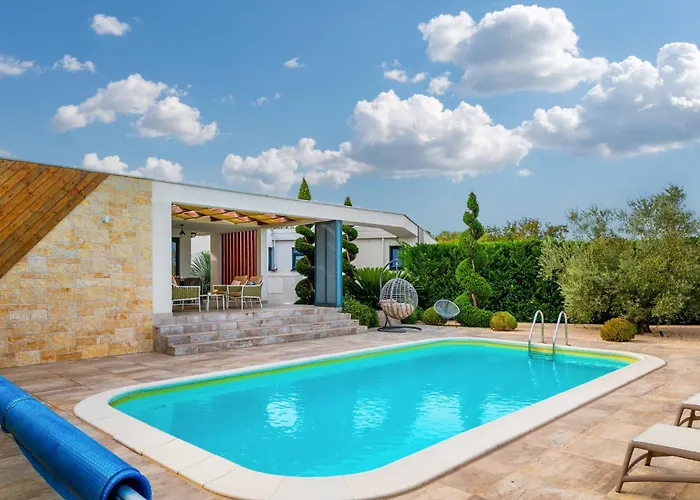 Royal Вилла Нин