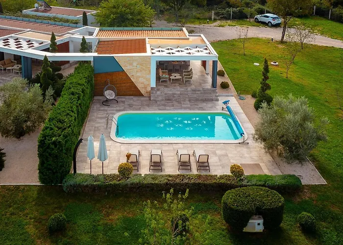 Royal Вилла Нин