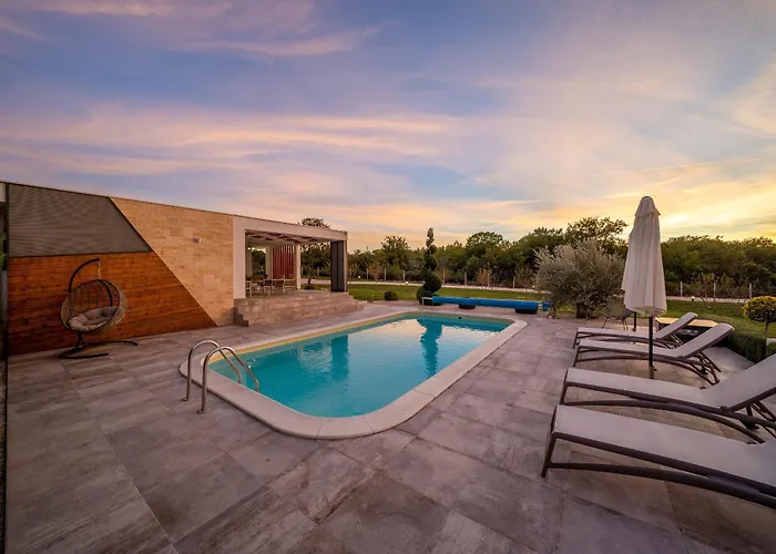 Royal Вилла Нин