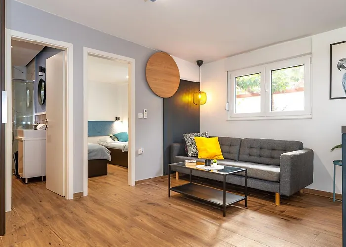 Вилла Royal Нин