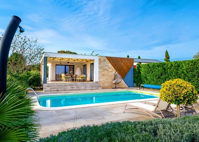 Royal Вилла Нин